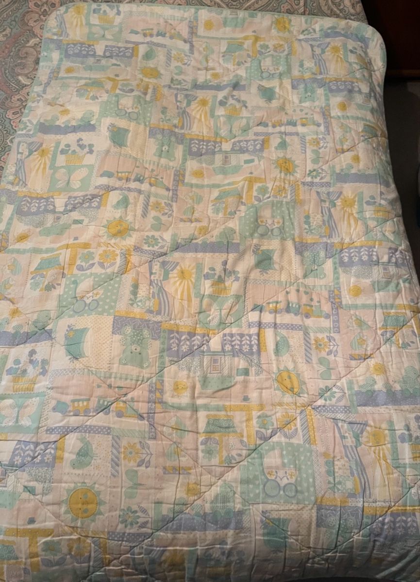 Decken: Kinder Steppdecke Kinderbett / 105x160 cm – Gebraucht aus Zollikerberg von elbamania