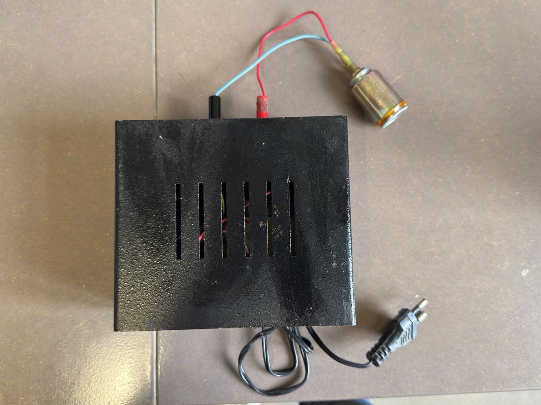 Caricabatterie: Alpha Electronics AL 2665 Netzgerät 5–15 V / 2,5 A – Usato da Luzern venduto da Elgordo7 4