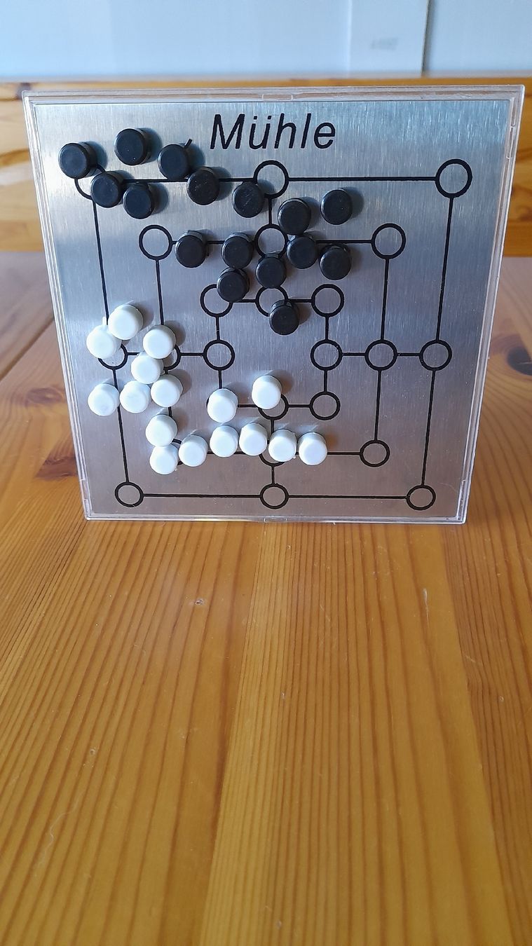 Giochi: Mühlespiel magnetisch – Usato da Nesslau venduto da Churfirsten08 1