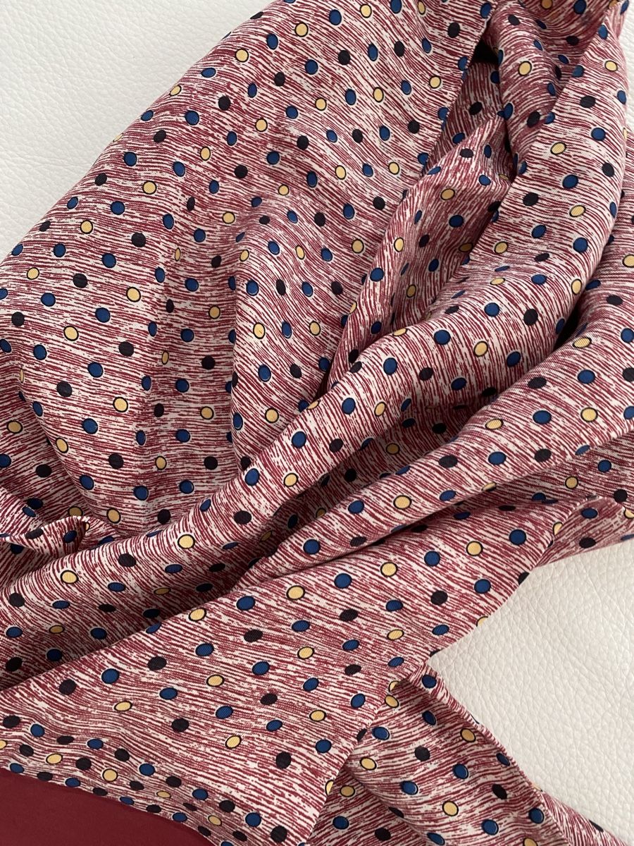 Foulard & Sciarpe: Seiden Schal 🌸 – Usato da Opfikon venduto da Luis144 2