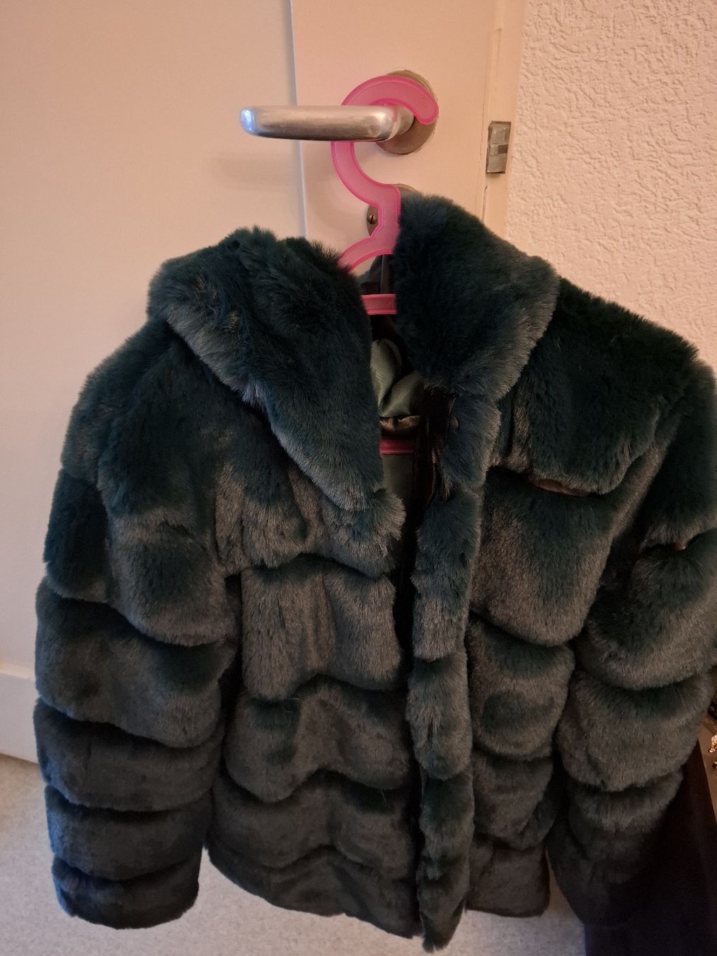 Cappotti: Manteau  vert foncé – Nuovo (secondo la descrizione) da Oberengstringen venduto da Jmiri