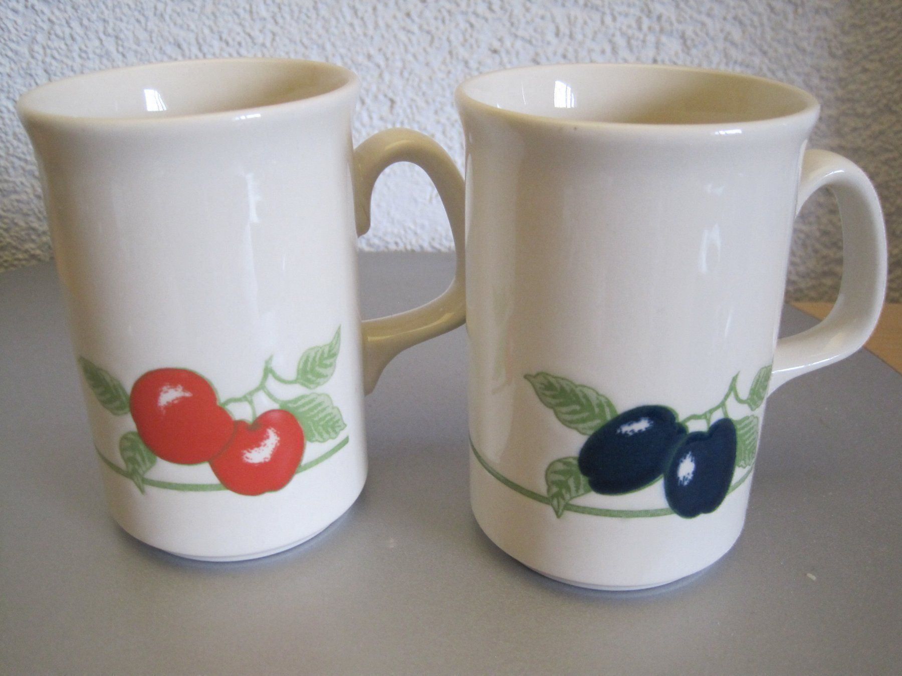 Tazze: 4 TASSES AVEC FRUITS ET FLEURS – Nuovo (secondo la descrizione) da Murten venduto da Selliot
