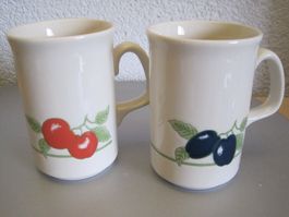 4 TASSES AVEC FRUITS ET FLEURS