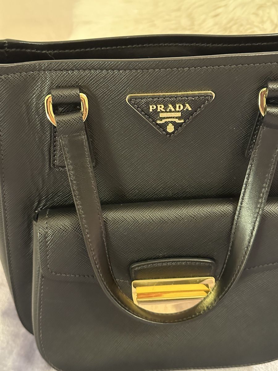 Prada Borse da donna: Schicke Prada Handtasche, schwarz - ein echter Hingucker! – Nuovo (secondo la descrizione) da Burgdorf venduto da menina04 1