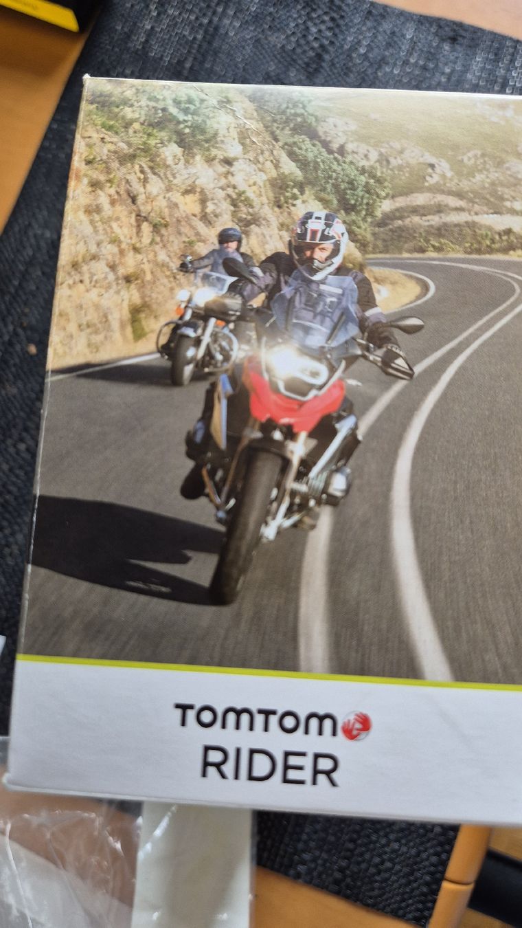 Tomtom Navigationsgeräte: Tom Tom Rider 400 – Gebraucht aus Bülach von Sacro 3