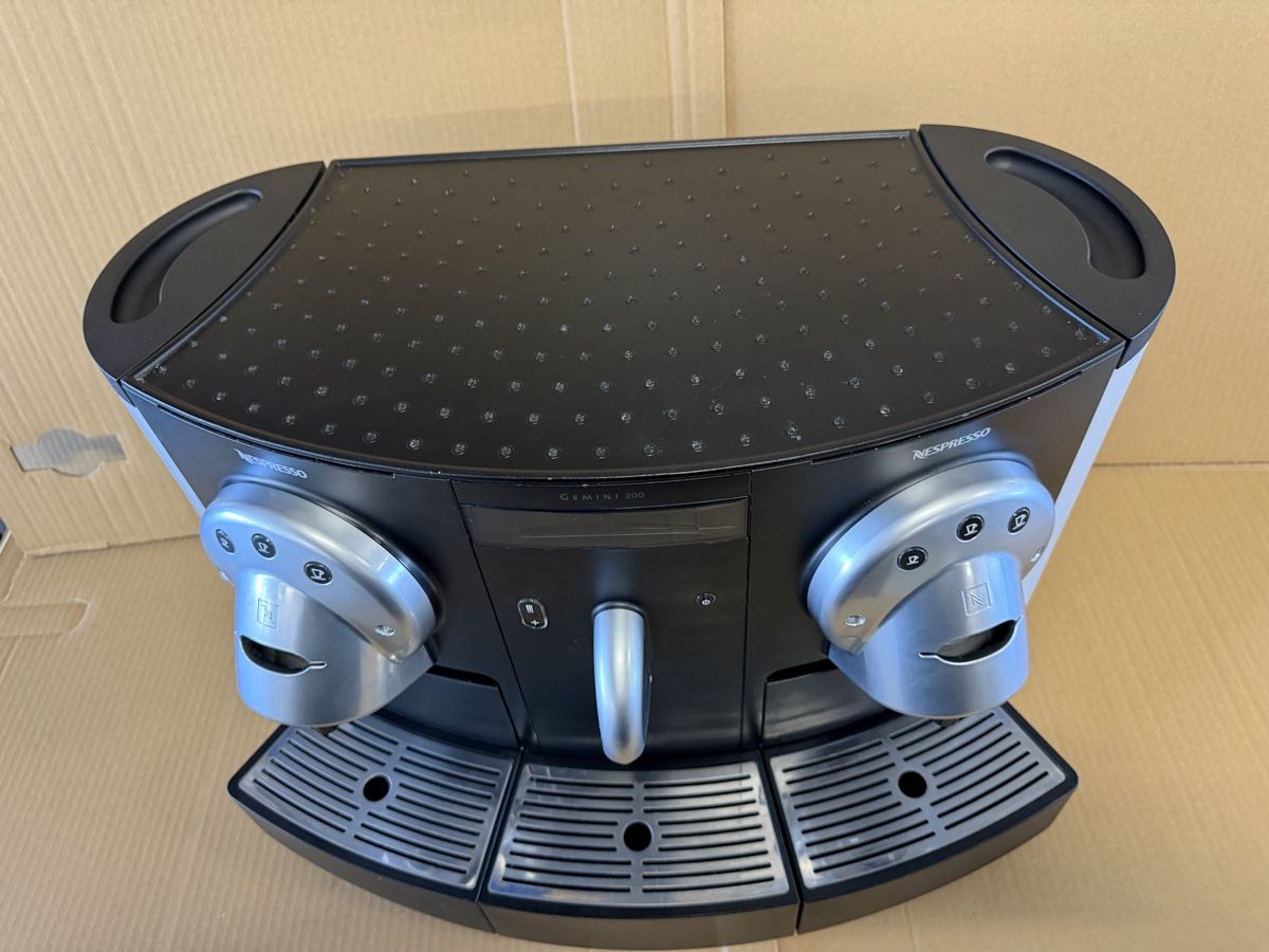 Nespresso Macchine per caffè & Macchine per espresso: Gemini CS 200 – Usato da Seltisberg venduto da sor_dt72 6