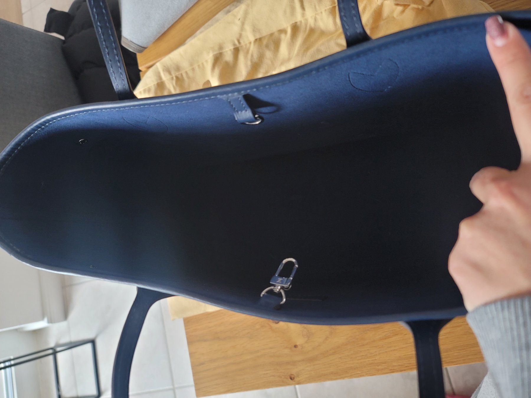 Louis Vuitton Borse da donna: Louis Vuitton Neverfull Epi Indigo – Usato da Neuendorf venduto da fiestashorty84 3