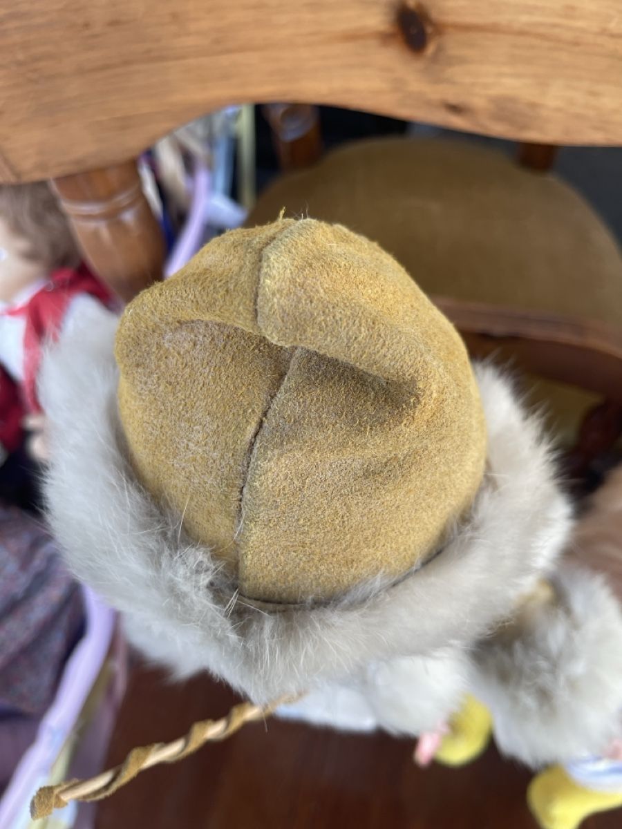 Poupées: Puppe Inuit mit Fellbekleidung – D'occasion à Oberwil BL par dyl_htk9 4