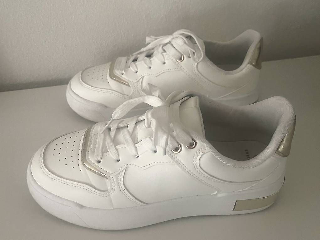 Scarpe da donna: Sneaker weiss/gold Gr. 39 Turnschuh – Usato da Reinach BL venduto da present4you 3
