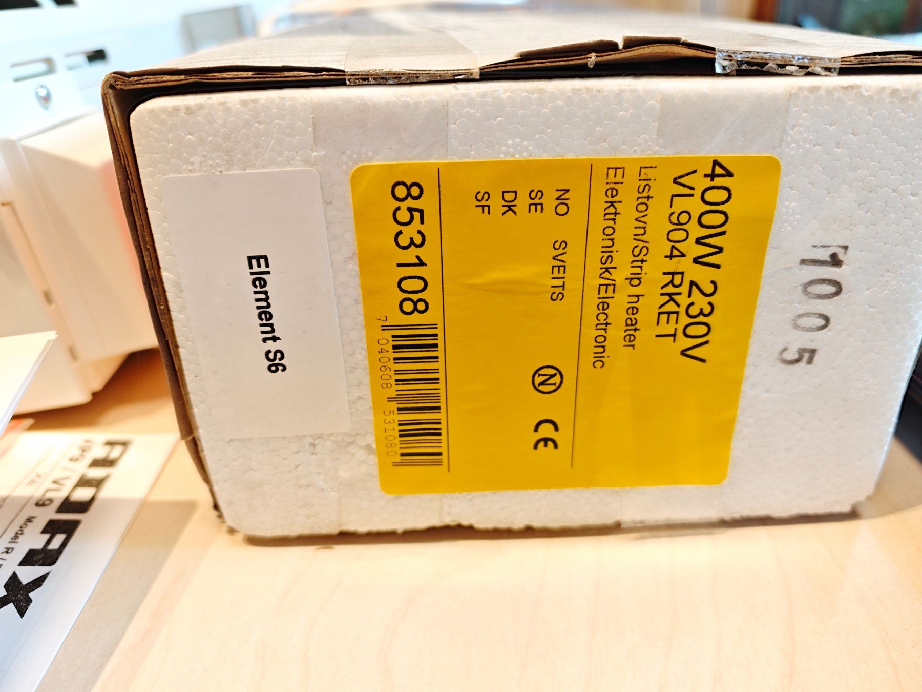 Radiatori: Heizung Elektrisch Adax 400watt – Nuovo e nell'imballaggio originale da Pfäffikon ZH venduto da 1252 3