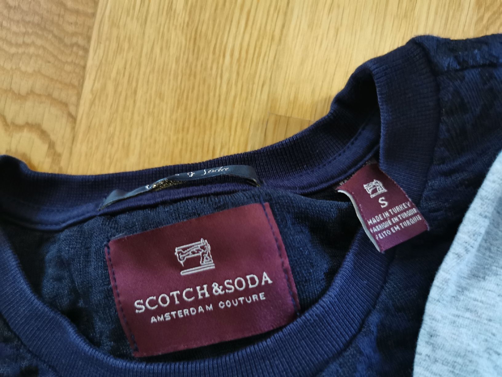 Scotch Soda Lotti di vestiti: Scotch shrunk Gr. S T Shirt/Pullover – Usato da Sursee venduto da Ventiduese 2