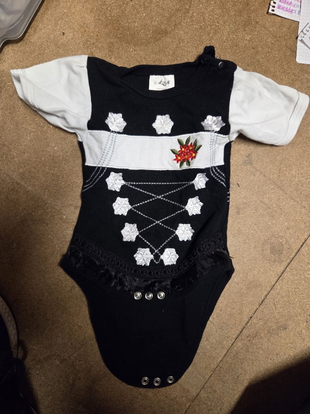 Lotti & Set di vestiti: Trachtenbody – Nuovo (secondo la descrizione) da Aarberg venduto da chr_9v67