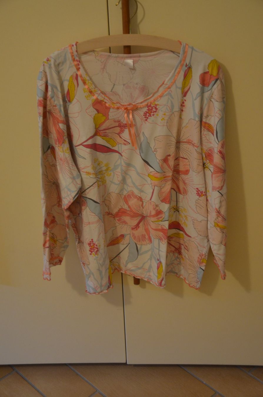 Negligees & Pyjamas: TAILLE 52 - 2 STUCK PIJAMA SWEAT – Gebraucht aus Chiasso von Dolly015 2