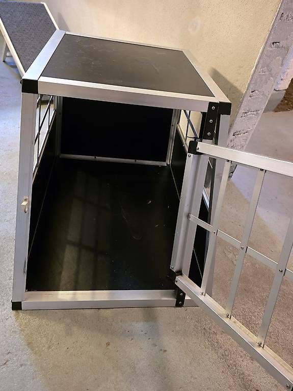 Gabbie, trasporto & Sicurezza: Auto Hundebox – Usato da Ostermundigen venduto da TheresiaB01 1