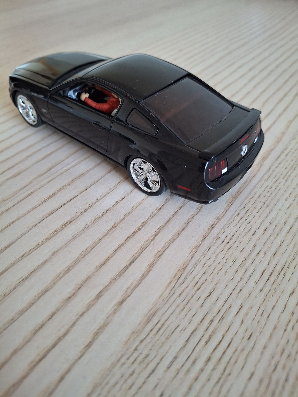 Carrera Modellini d'auto: Carrera Ford Mustang GT 2005 – Usato da Dietikon venduto da mbell24 5