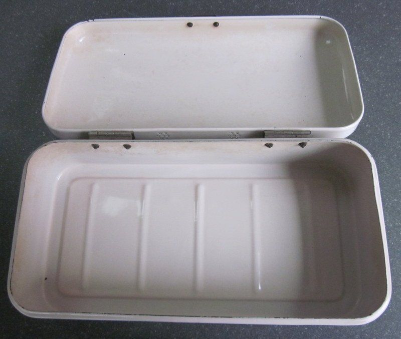 Behälter & Ähnliches: Vintage Brotkasten / Brotbox aus Email – Gebraucht aus Bischofszell von raika 4
