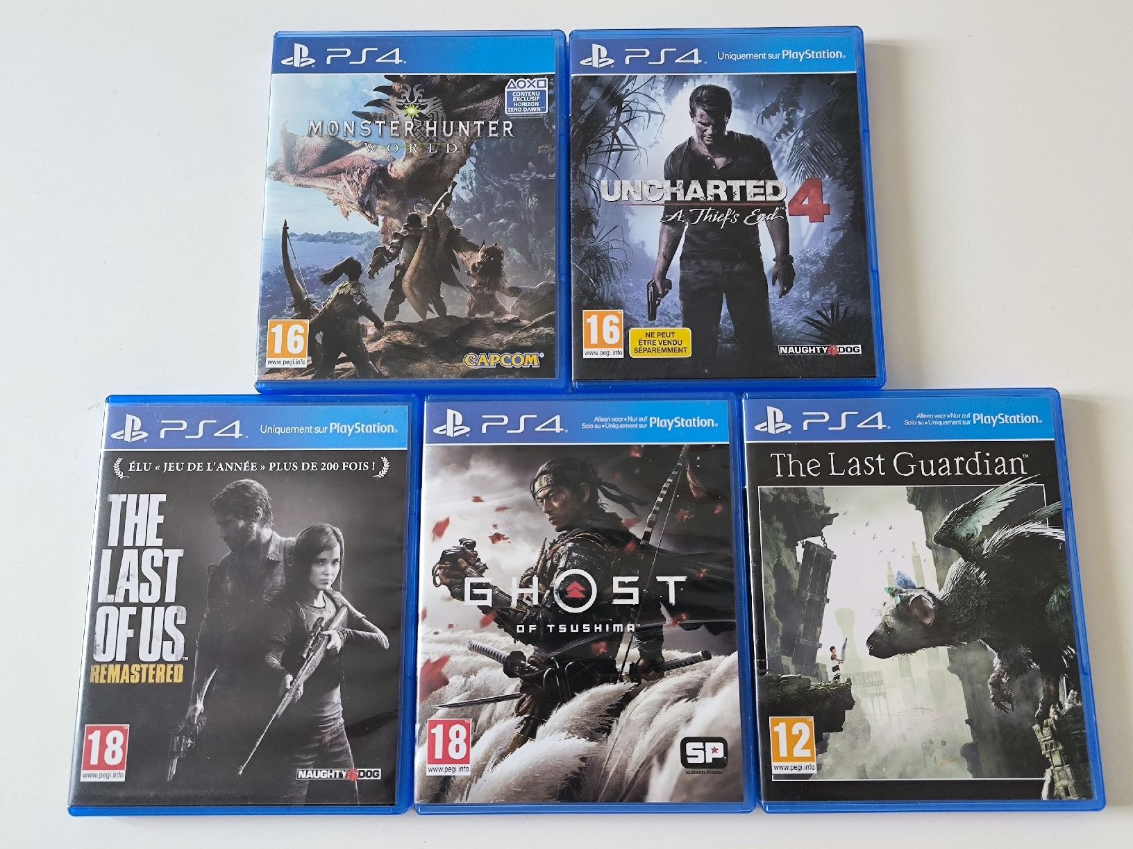 Sony Spiele: Lot jeux PS4 – Gebraucht aus Riaz von vanucaptures