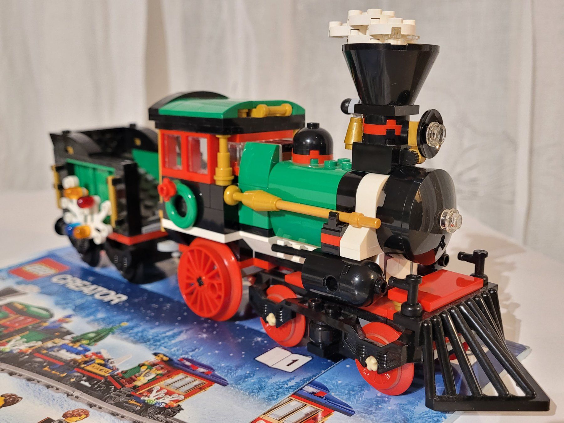 Lego Kit di costruzioni: Lego eisenbahn Creator 10254 Locomotive avec Tender + plan – Usato da La Tour-de-Peilz venduto da estelle69 1