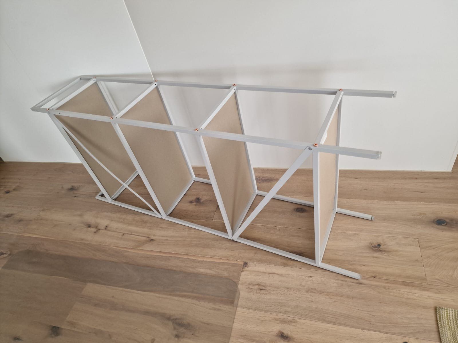 Scaffali: IKEA  4-stöckiges Metallregal x 2 – Usato da Meisterschwanden venduto da dan_7k2p 7