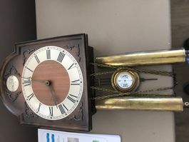 Wanduhr aus Holz mit Gewichten !