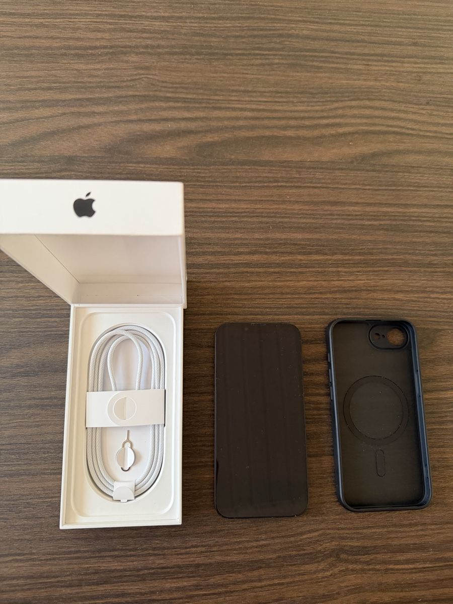 Apple Telefoni cellulari / Smartphones: iPhone 16e 256GB – Usato da Courtion venduto da swi_q2n2 2