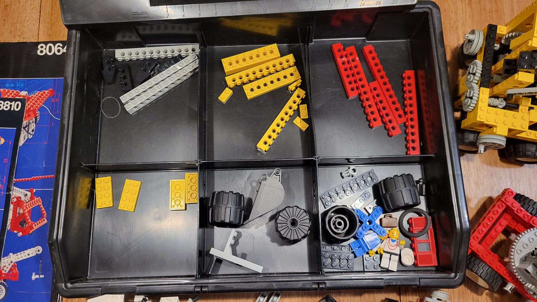 Giocattoli: Lego und Lego Technic Bausteine Umfangreiche Sammlung – Usato da Hombrechtikon venduto da Mylaine 2