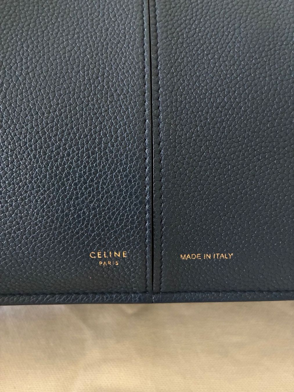 Celine Borse da donna: Celine Tasche Trifold Leder Dunkelblau – Usato da Meilen venduto da coc_q29b