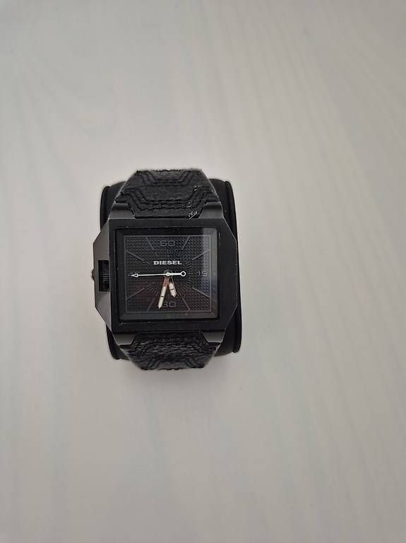 Orologi: Armbanduhr von Diesel – Usato da Winterthur venduto da Rizzieri20