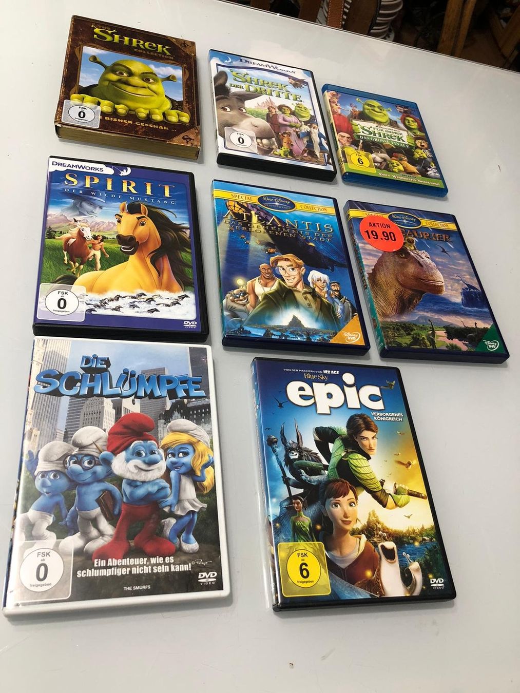 Tutti i DVDs: 8 tolle Kinder DVDs – Usato da Röschenz venduto da Tashroal