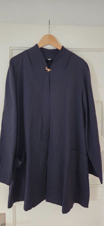 100% wool black tunic/light coat with pockets