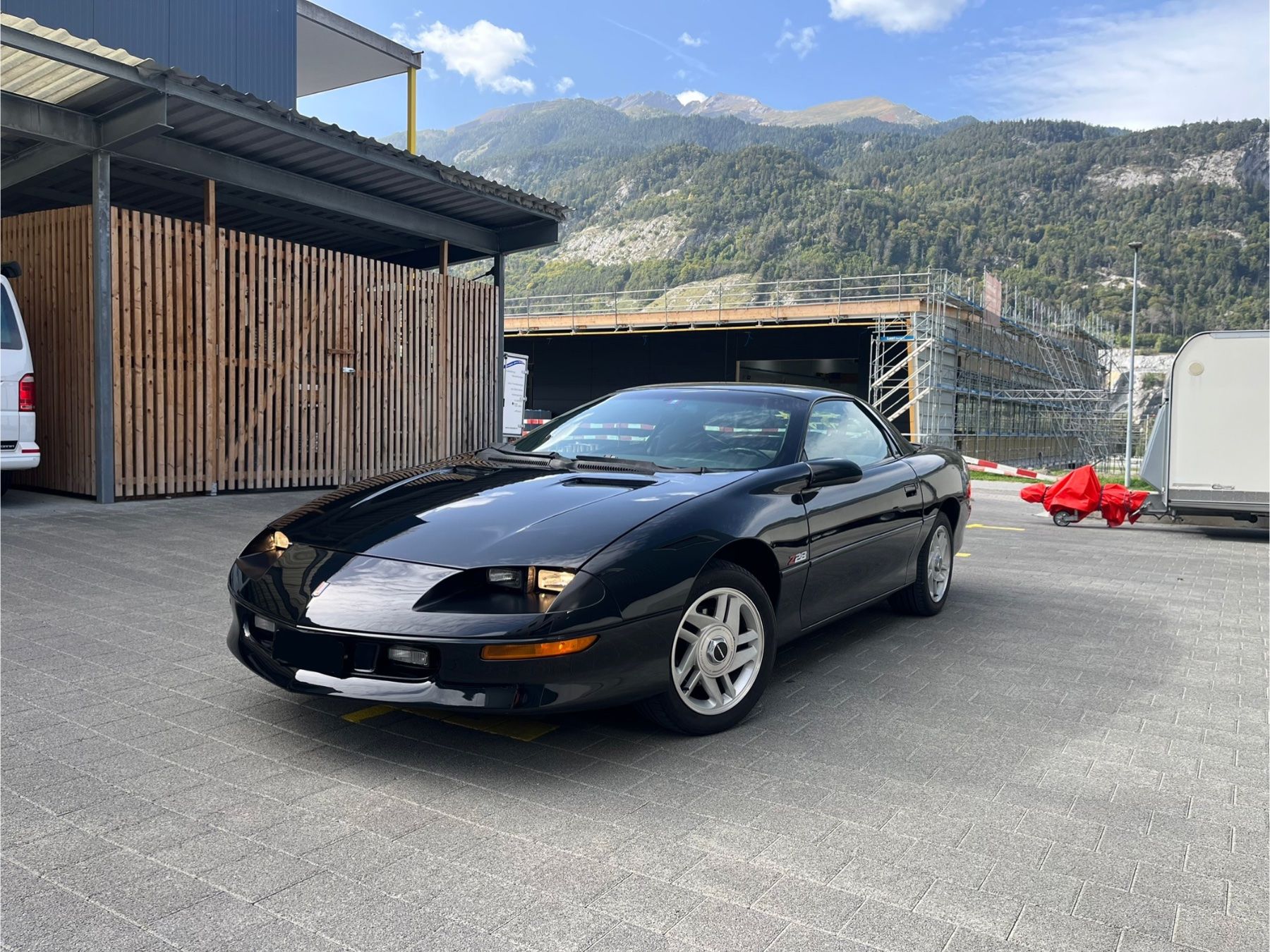 Chevrolet Automobili: Chevrolet Camaro Z28 LT1 – Usato da Zizers venduto da Zigity 3
