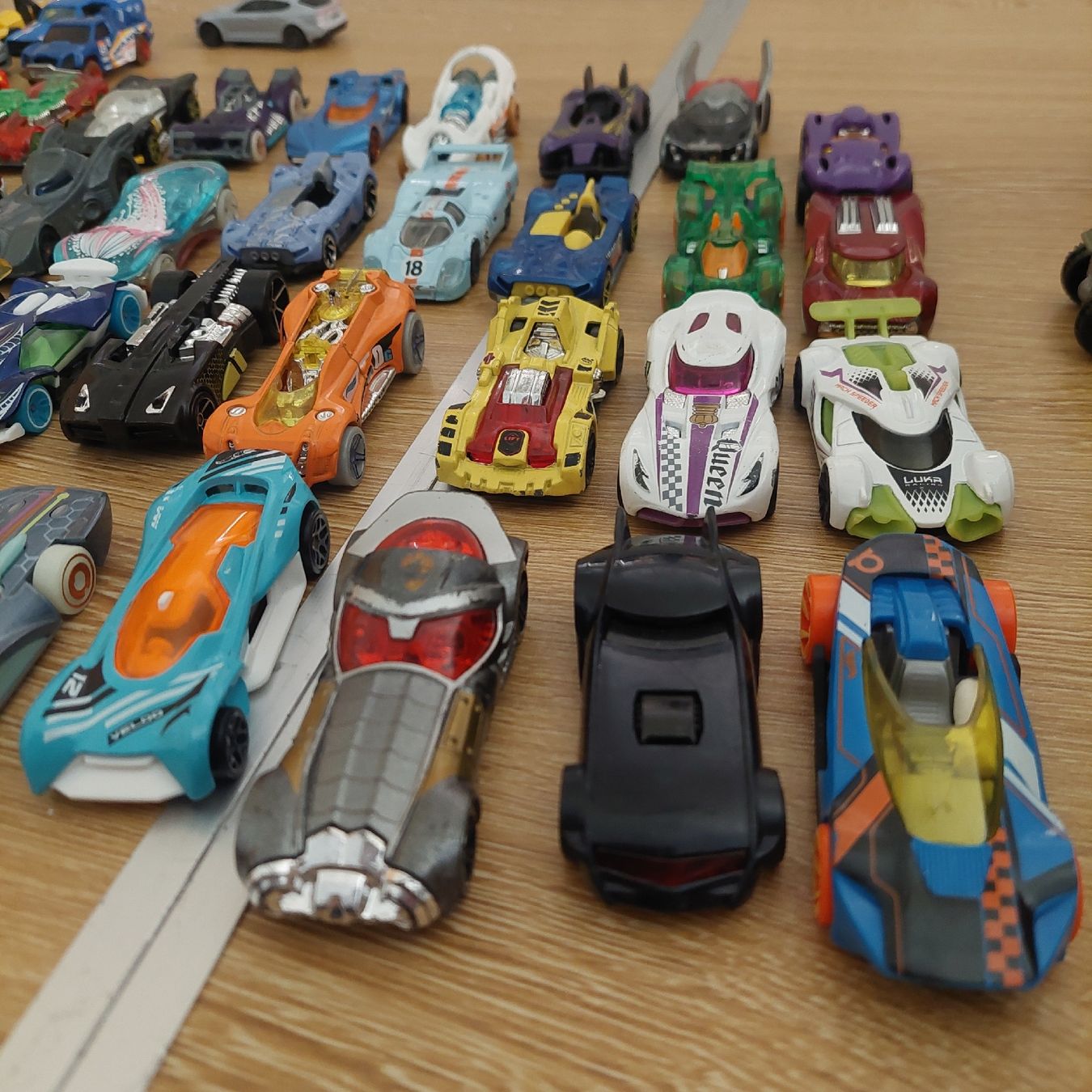 Hot Wheels Spielzeuge: Hot Weels 100 Stk.  – Gebraucht aus Belp von masterdriftking 3