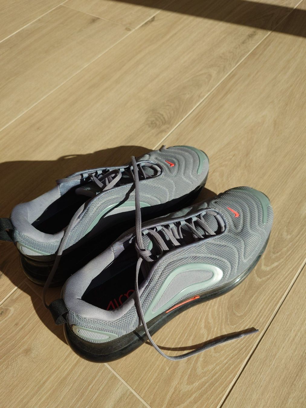 Nike Scarpe da uomo: Nike Air Max 720 size 44.5 – Usato da Epalinges venduto da bracelet123
