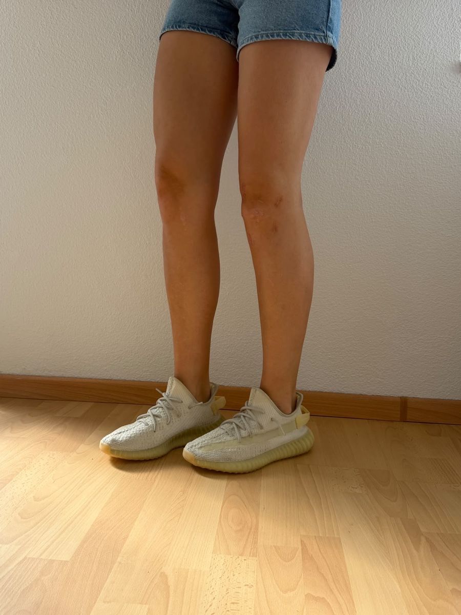 Adidas Scarpe da uomo: Adidas Yeezy Boost Gr 43 1/3 – Nuovo (secondo la descrizione) da Fällanden venduto da Jaluakaj_05 1