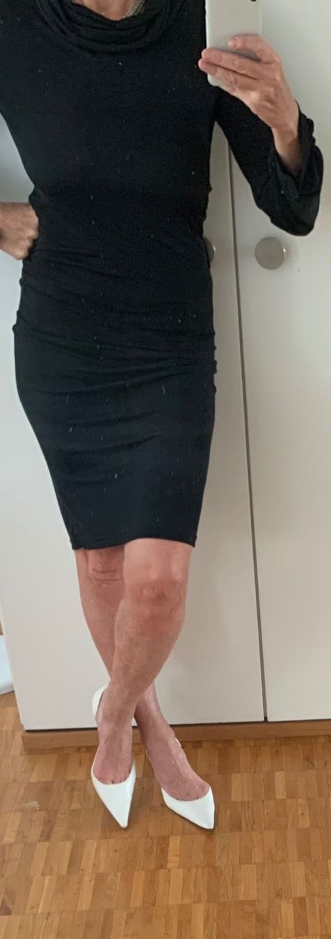 Kleider: KLEID Eine Weibliche Inszenierung.... – Neu (gemäss Beschreibung) aus Adliswil von Majeska 2
