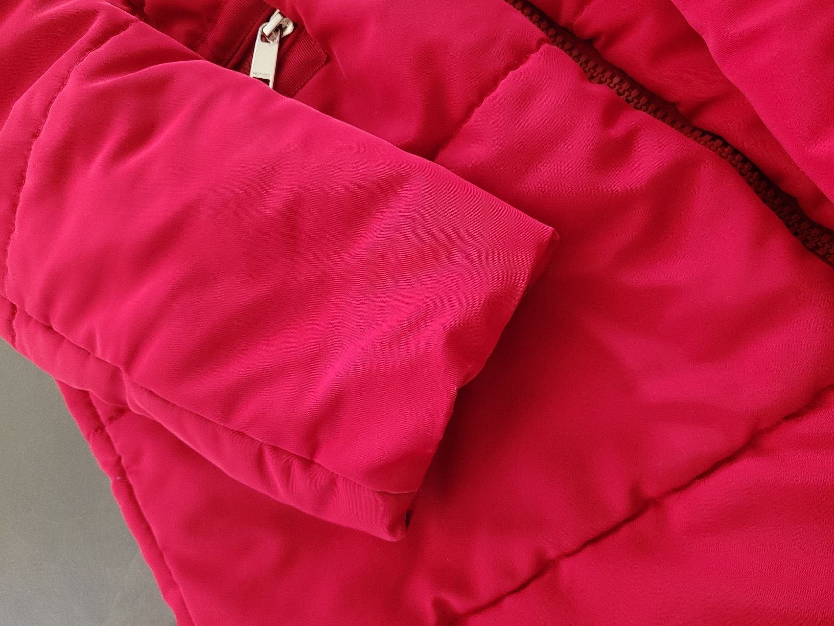Tommy Hilfiger Mäntel: Rote Winterjacke Tommy Hilfiger, Grösse S – Neu (gemäss Beschreibung) aus Oensingen von Szofi82 7