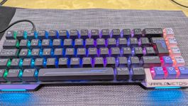 Varmilo Victory 67 wired gaming Tastatur, Modell VYU67, RGB