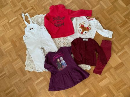 Set Latzhose, 2 Sweatshirts, leggins, jacke Gr.92