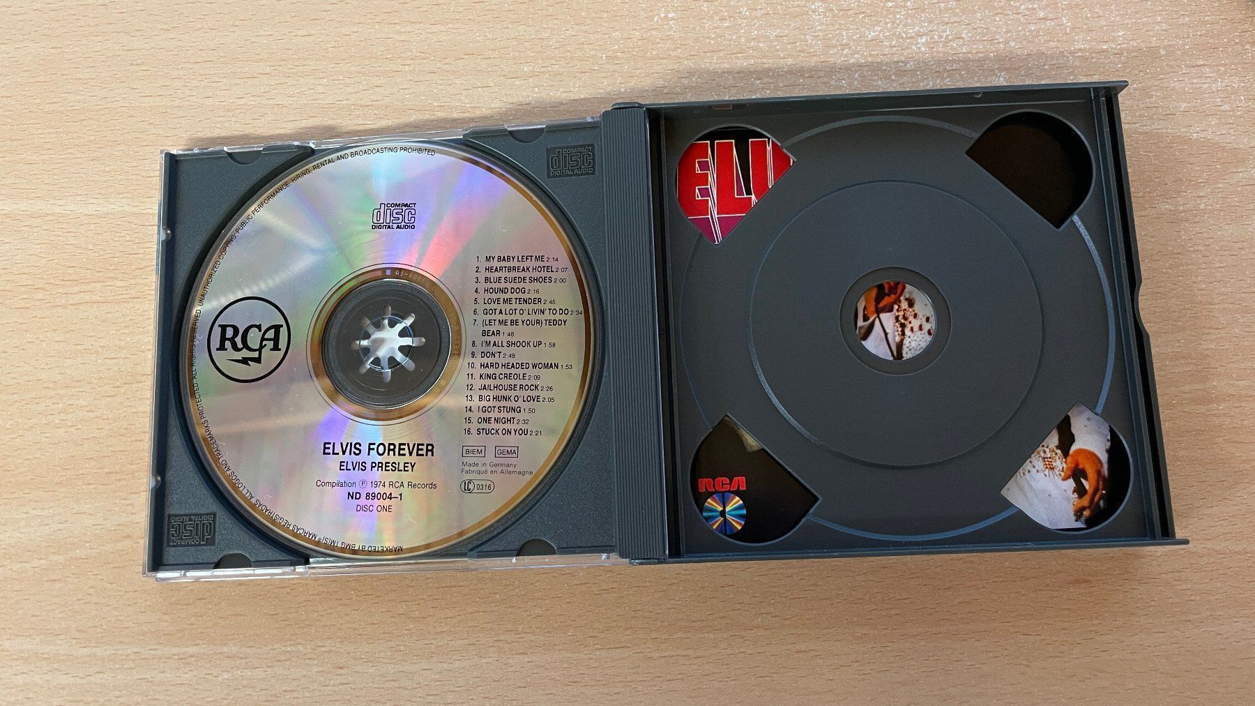 CD: Elvis Forever - 32 Hits - (2CDs) - ok – Usato da Glattfelden venduto da cybermaxx 2