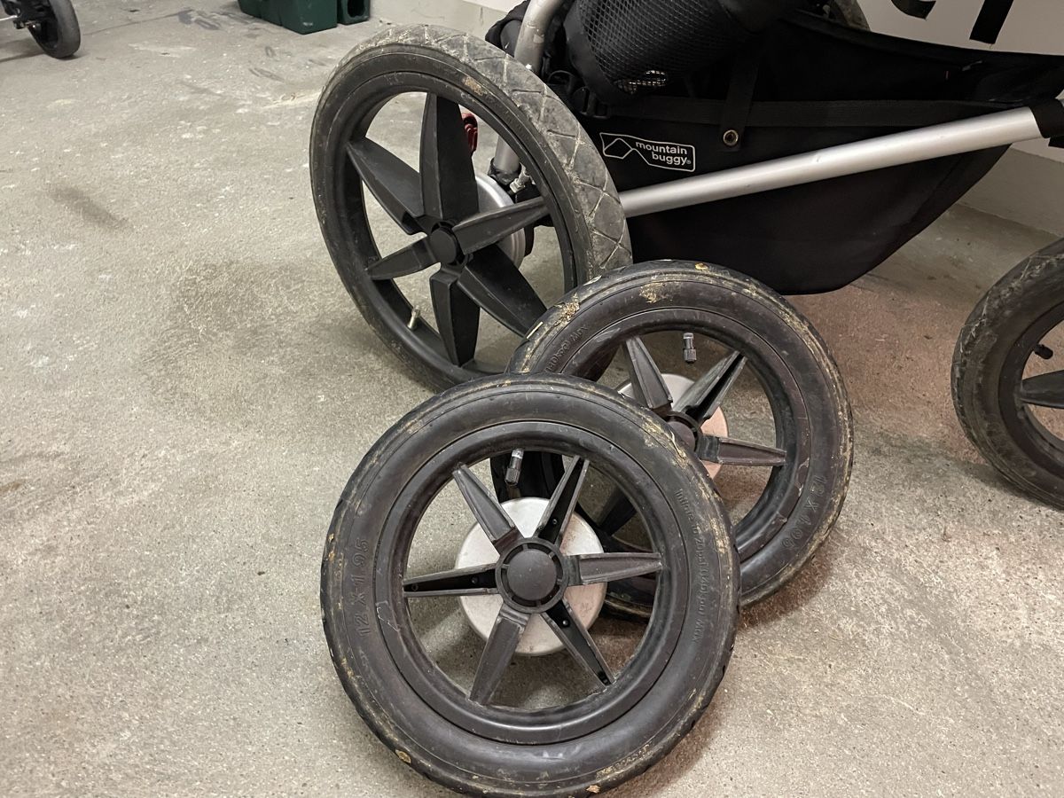 Mountain Buggy Kinderwagen: Mountain Buggy Terrain Kinderwagen – Gebraucht aus Bern von pr12 3