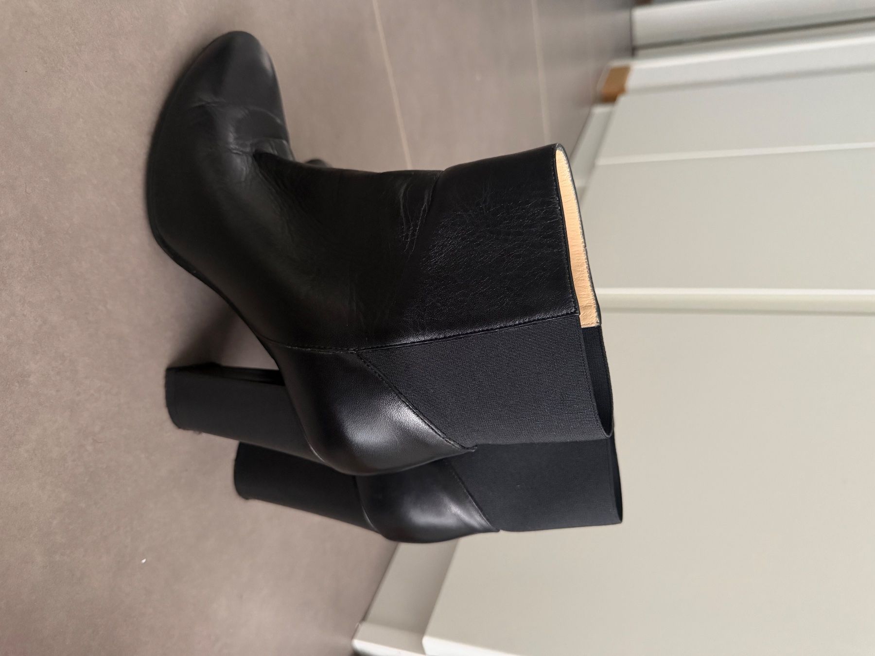 Damenschuhe: Stivaletti neri in cuoio Alberto Guardiani – Gebraucht aus Gentilino von shoes_jvs6