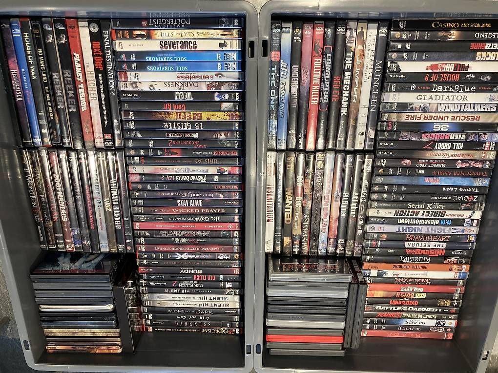 Tutti i DVDs: DVDs – Usato da Schwändi GL venduto da Blacklife