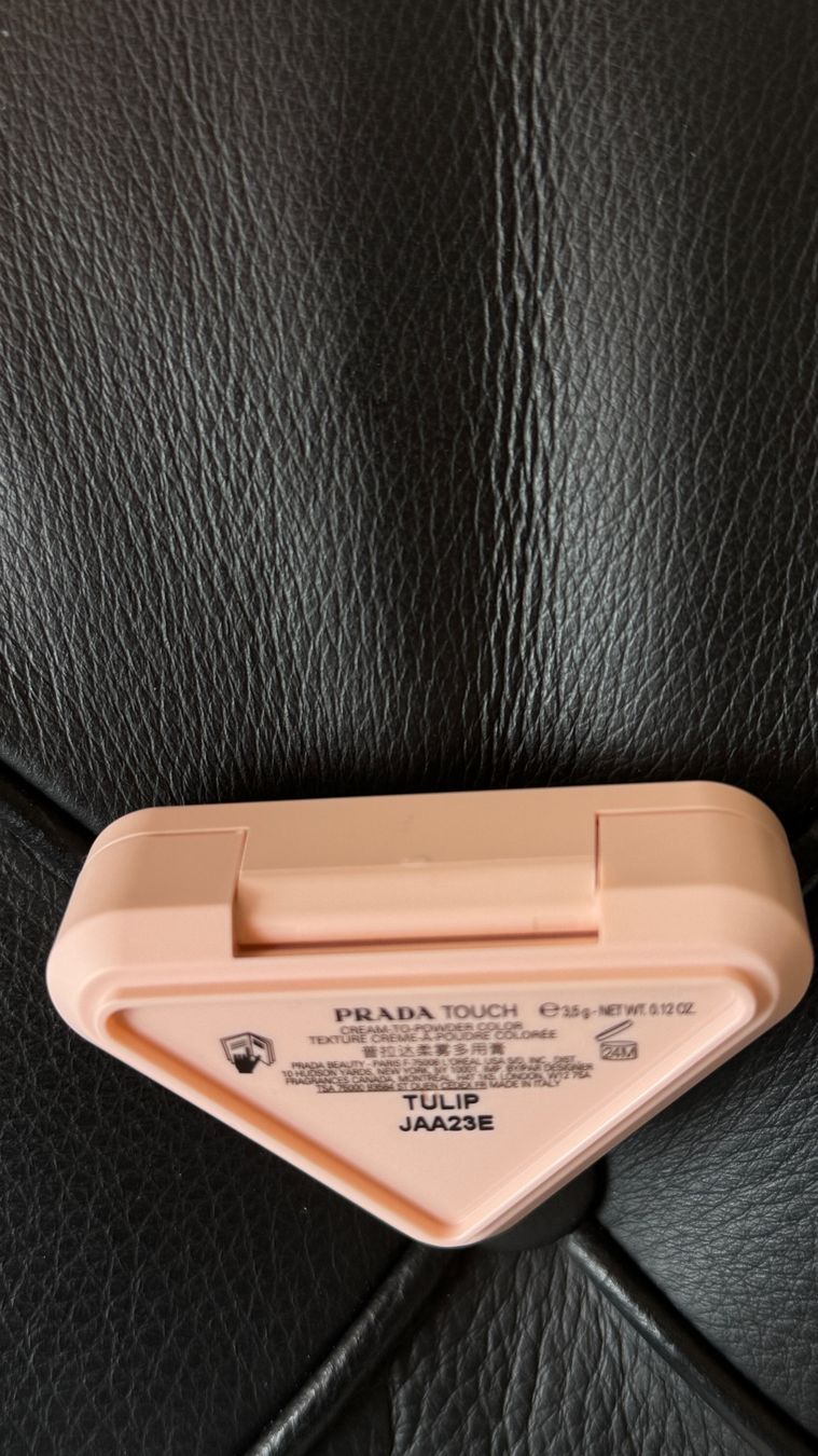 Make-up: Prada Blush Farbe Tulip – Gebraucht aus Zürich von smi_57ql 6