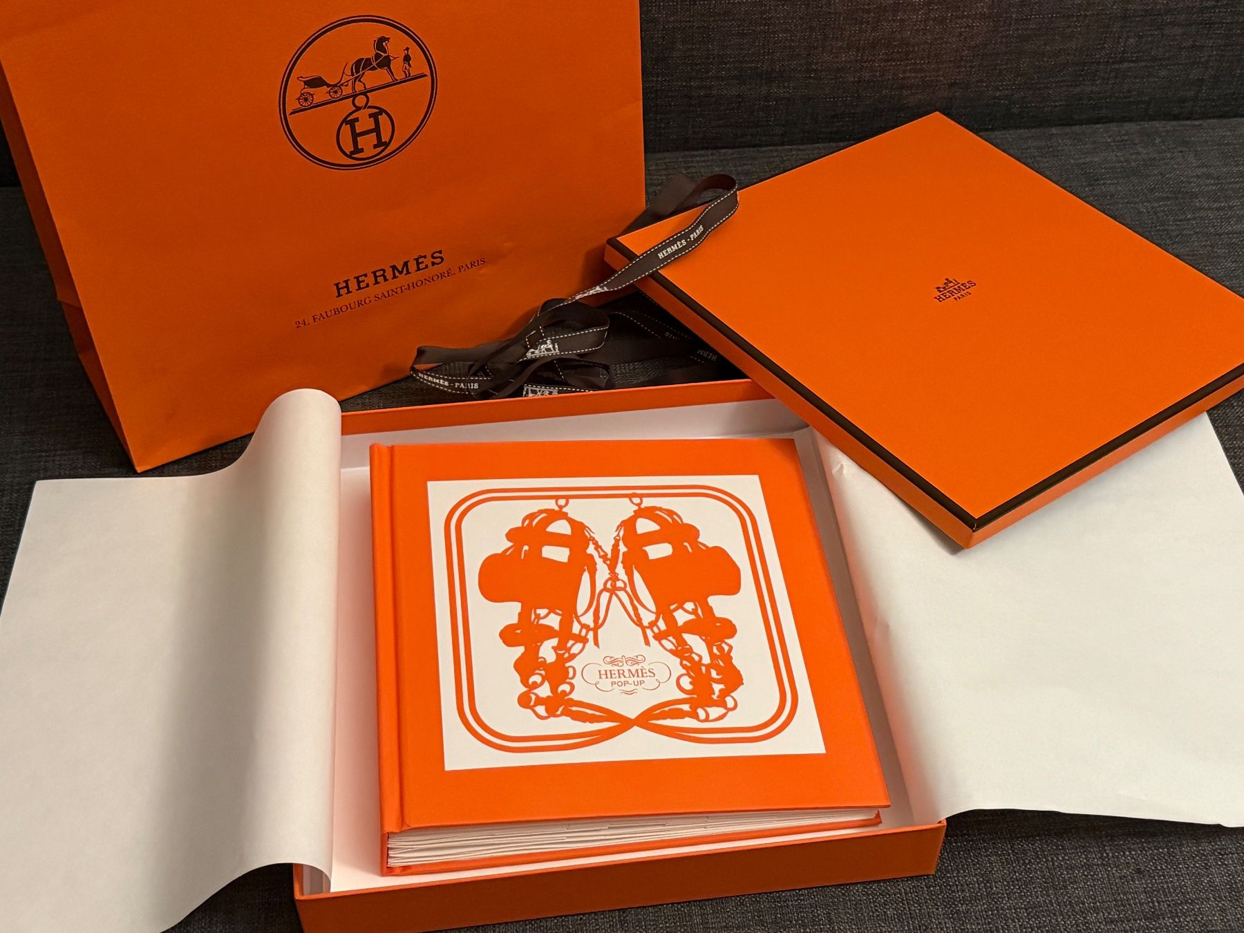 Bücher: Hermès Pop-Up book (full set) – Neu und originalverpackt aus Luzern von sas_r89l 1