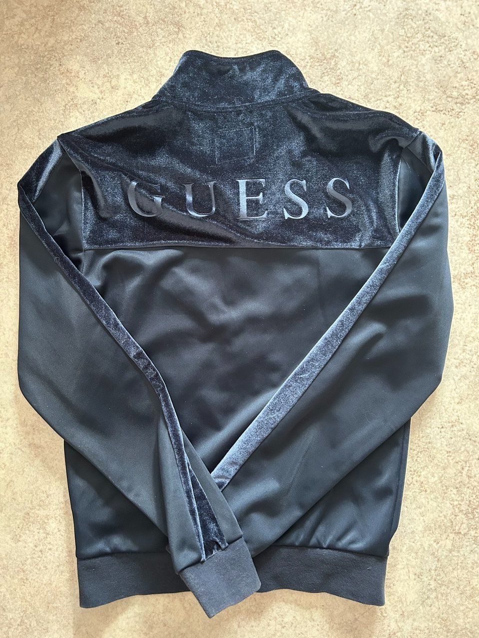 Guess Giacche: Giacca Guess nera S – Usato da Giubiasco venduto da LorisVale 6