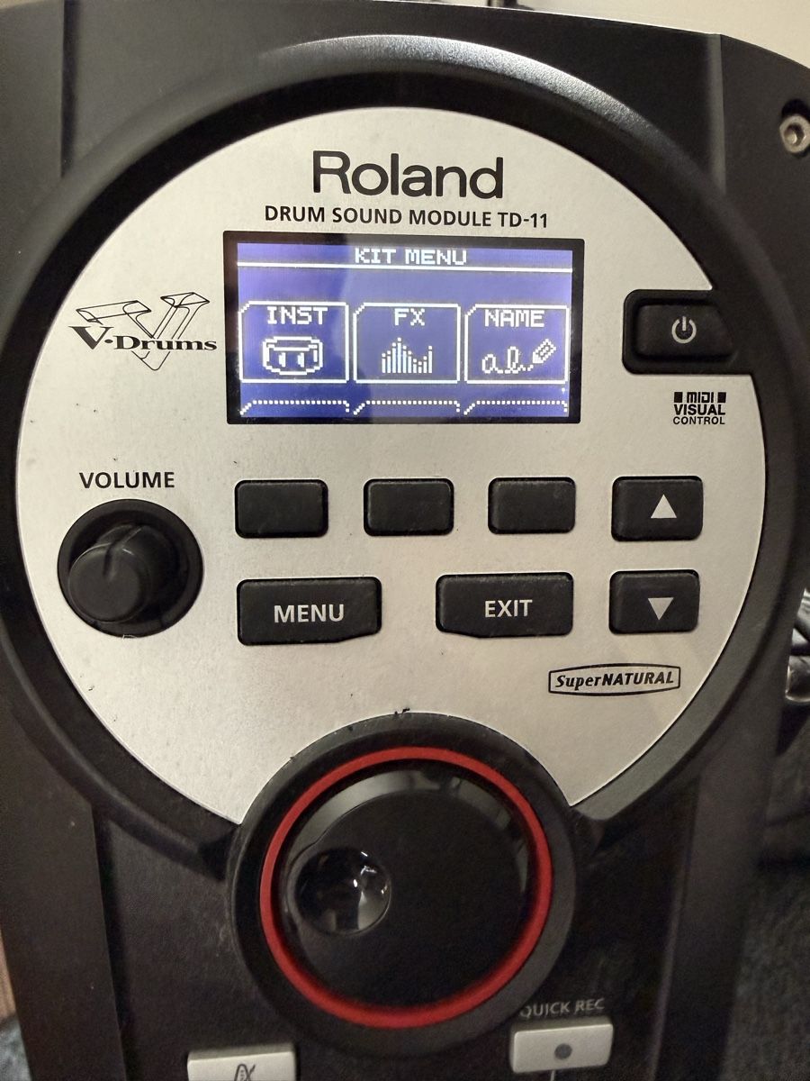 Roland Strumenti musicali: Roland V-Drums TD-11 Electronic Drum Kit – Usato da nyon venduto da karolymisky 3