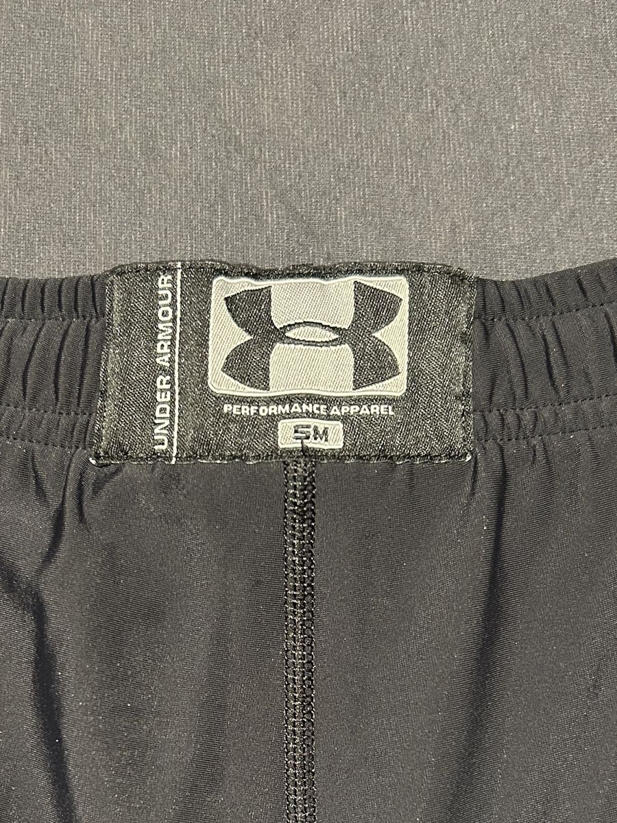Lotti di vestiti: Under Armour Set Grösse S/M – Usato da Allschwil venduto da Rae118 9