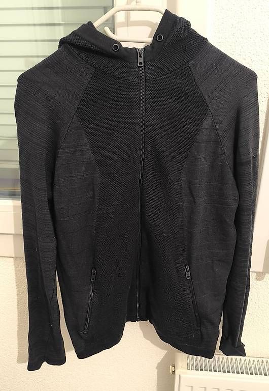 Maglioni & Felpe: Jack & Jones Core Kapuzenpullover - Größe S – Usato da Pully venduto da shulgin788
