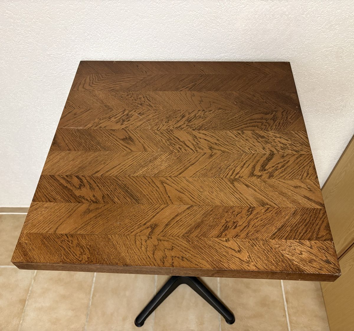 Tavoli: Stehtisch mit Holzplatte  – Usato da Rupperswil venduto da Lu-my 1