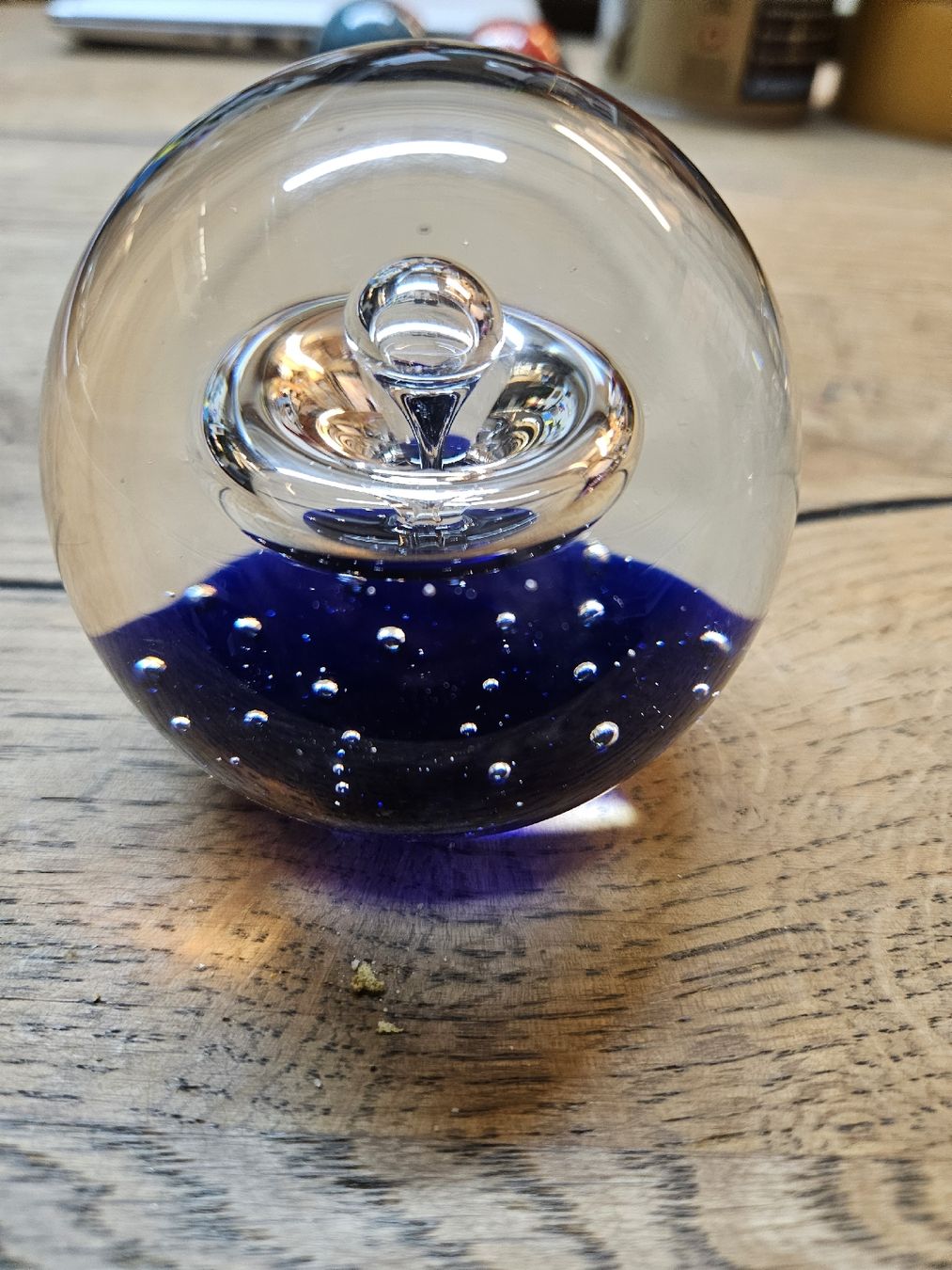 Gläser: Coole Briefbeschwerer Glaskugel blau  (V) – Gebraucht aus Rorschach von TimelessTrading